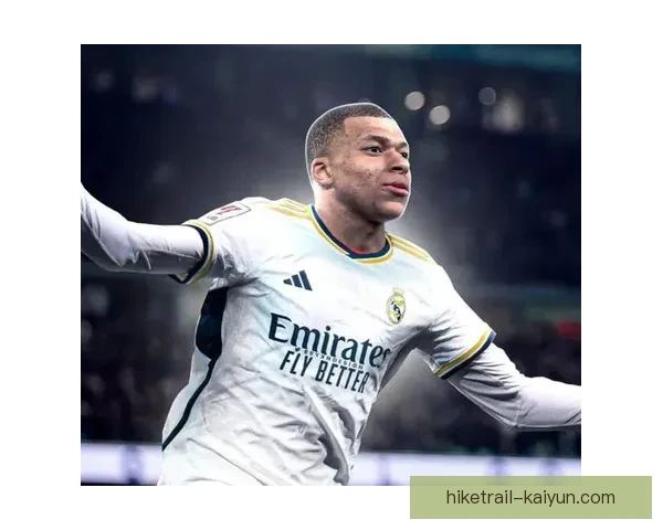 足球球星全景呈现，状态持续提升引人关注