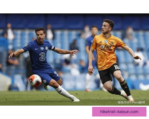 英超朗斯塔夫状态回暖，近期表现备受关注